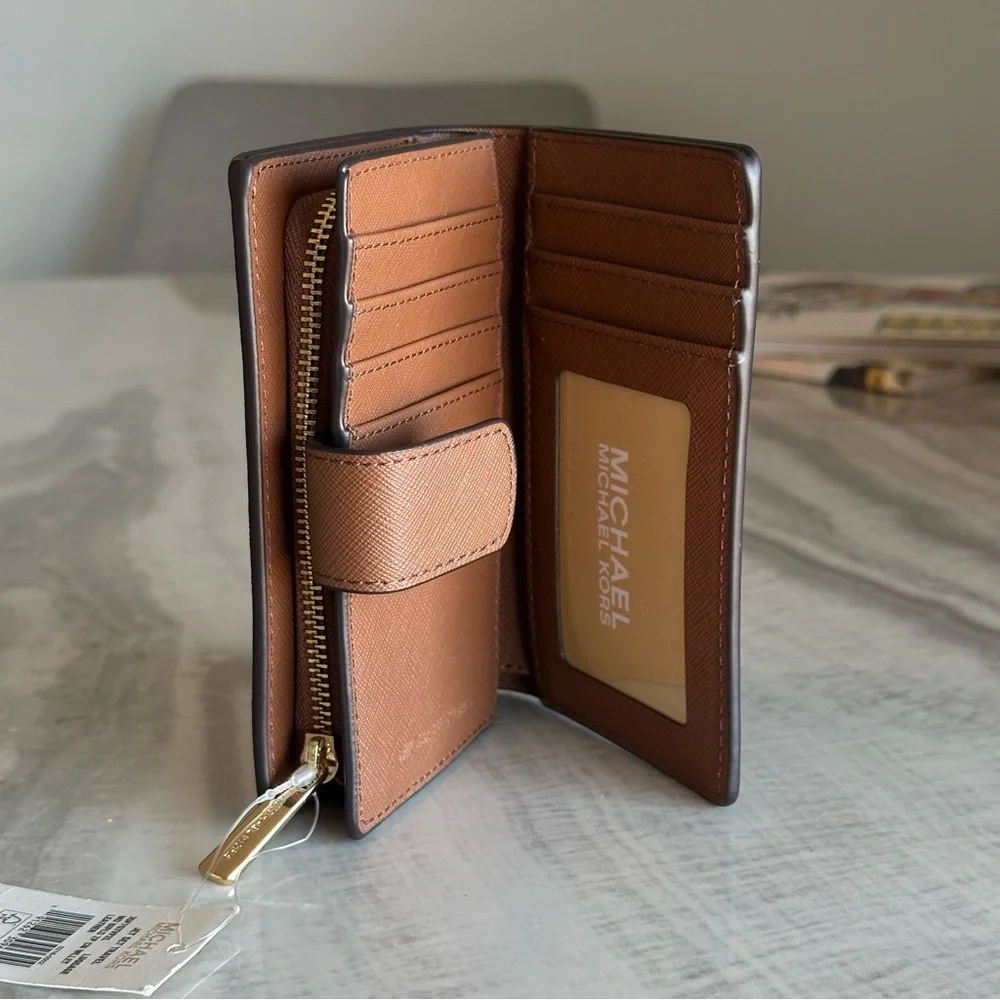 Michael Kors Medium Crossgrain Brown Leather Wallet - Picture 6 of 8